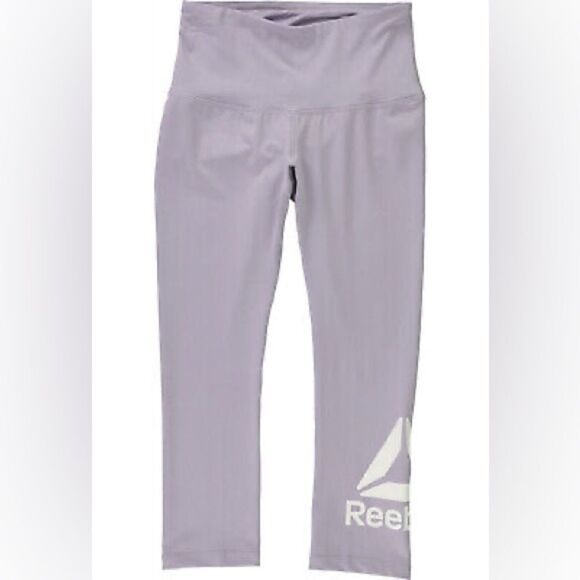 Stay Fit in Style: Reebok Women's Wanderlust Capri Compression Athletic Pants - Picture 2 of 2